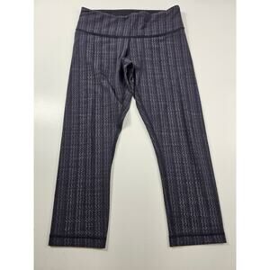 Lululemon 2 / 4 (?) black grey zigzag stretch capri leggings active gym run